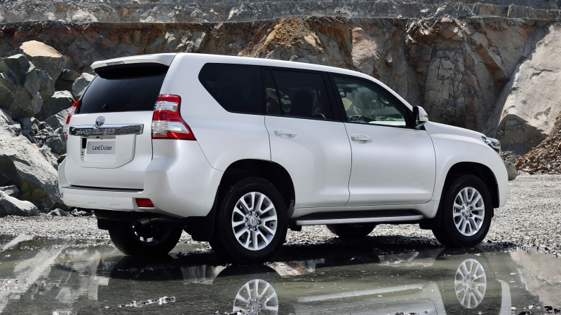 Illustration for article titled The 2014 Toyota Land Cruiser Prado Wants To Eat Your Children